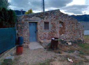 Visitable però molt modificada, propietat vallada. Queda alguna pallissa en bon estat