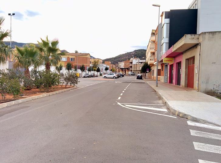 Plaça de la Generalitat junt a les escoles on hi havies 6 eres. Ubicació: 39.89, -0.255. Ara desaparegudes per l’urbanització de la zona.