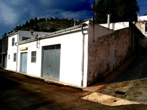 Antic corral del tio Nano al carrer de la Rambla, cantó amb el carrer que va a la plaça del Pardinal. Carrer la Rambla 16